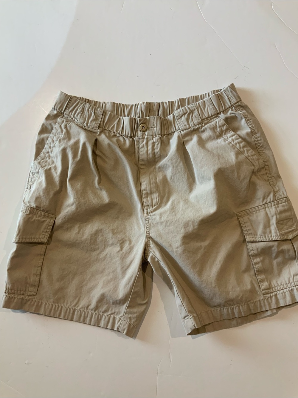 Tan size large men’s Tommy Bahama shorts